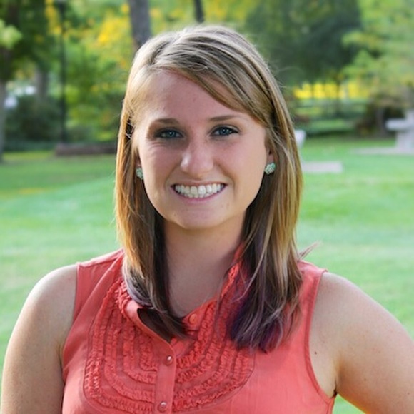 Drea your Posh Ambassador 💙 Top seller - Picture 3 of 5